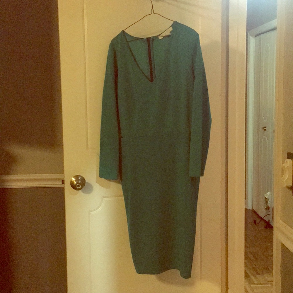 Midi green bodycon dress